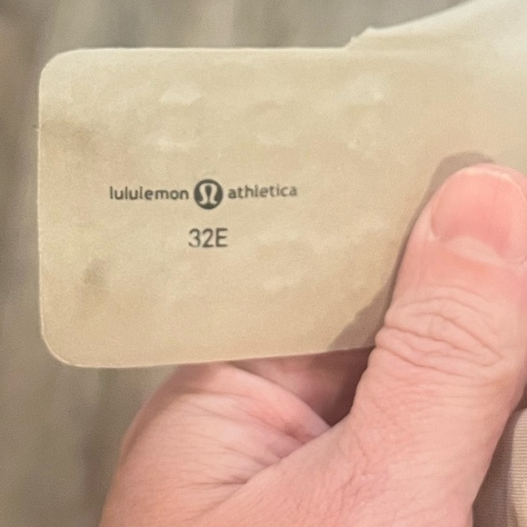 Lululemon Hold True Bra 32E Wireless Molded Cups Nude Cream Adjustable - Picture 5 of 6